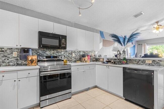 Building Photo - 21403 SW 89th Pl