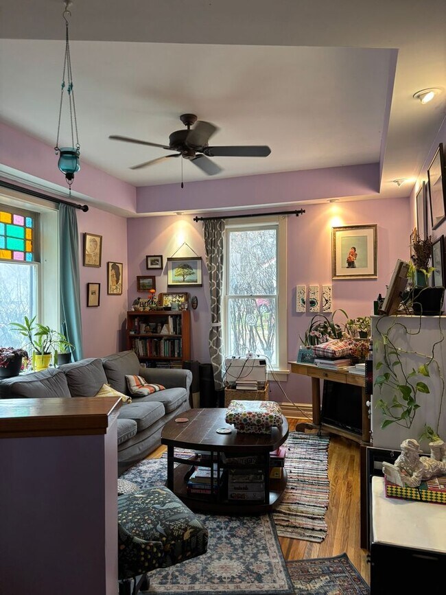 Building Photo - 421 W Lamme St