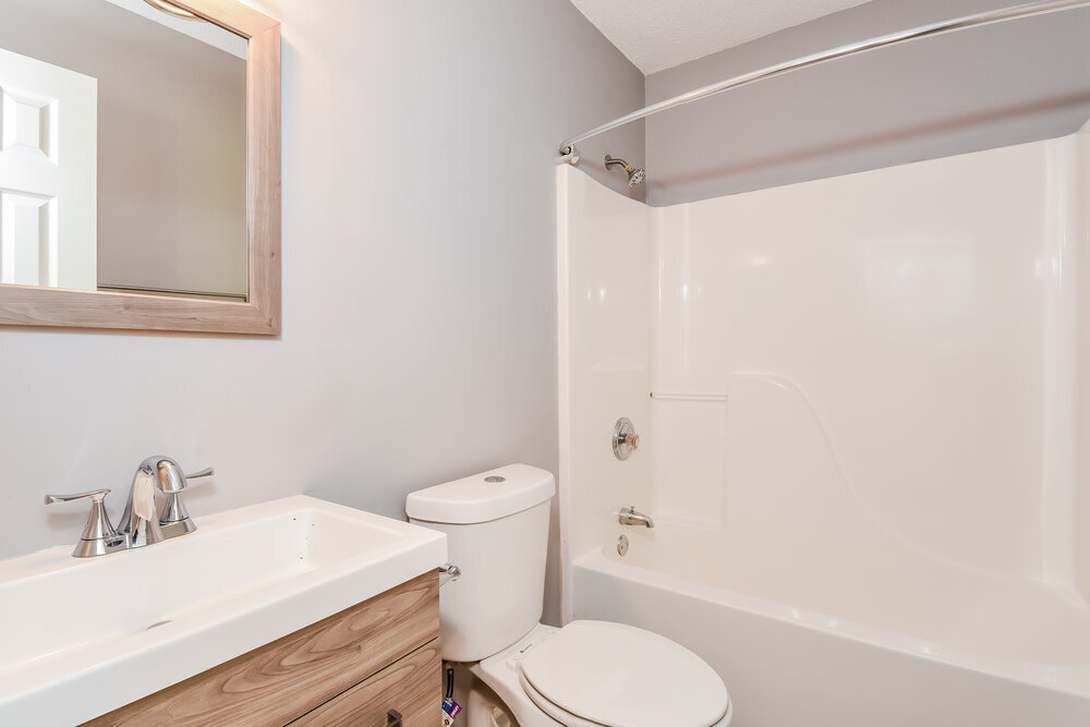 Building Photo - 223 Elm Dr