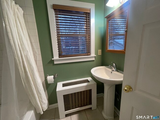 Building Photo - 80 Grassy Plain St