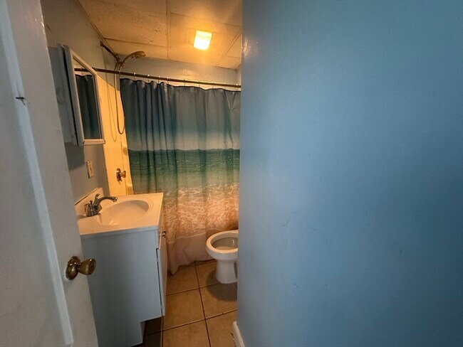 Building Photo - 124 Kendall St