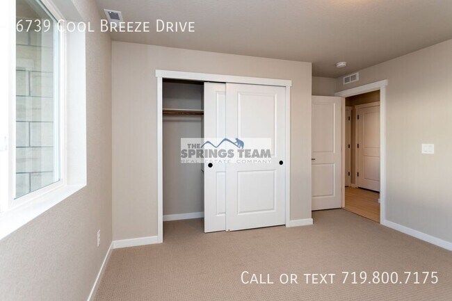 Building Photo - 6739 Cool Breeze Dr