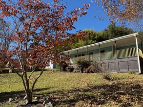 Building Photo - 214 W Union St