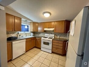Building Photo - Charming 2-Bedroom Home in Godwin Heights ...
