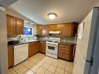 Building Photo - Charming 2-Bedroom Home in Godwin Heights ...