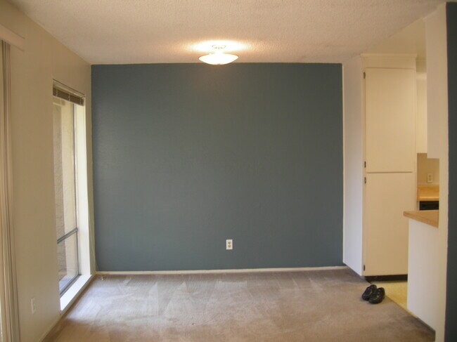 Building Photo - 310 Tradewinds Dr