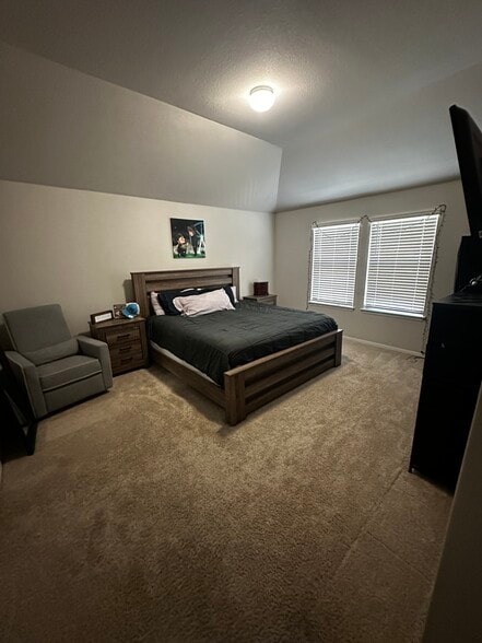 Building Photo - 1212 Flint Knapper Dr