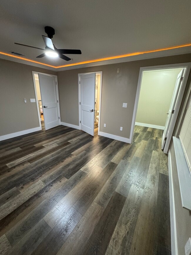 Building Photo - 1919 Summer Club Dr