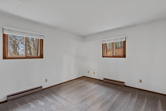 Building Photo - 516 Marshall Ct