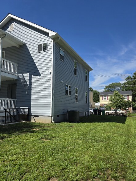 Building Photo - 4303 Urn St