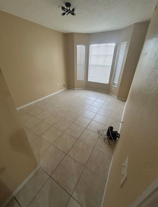 Building Photo - 5536-8111 Metrowest Blvd., Orlando https://www.propertypanorama.com/instaview/stellar/S5136656