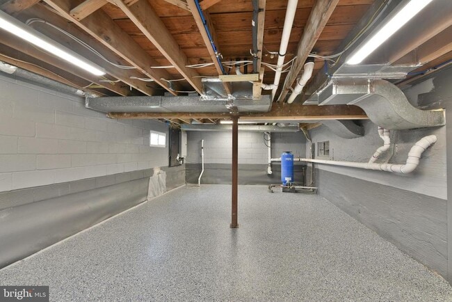 Building Photo - 6166 Mechanicsville Rd