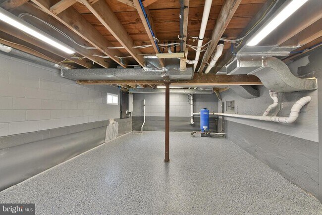 Building Photo - 6166 Mechanicsville Rd