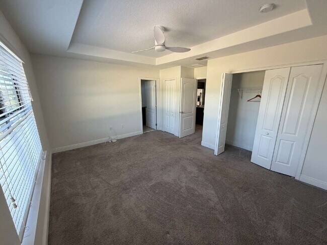 Building Photo - "Charming 2-Bed, 2-Bath Townhouse Retreat in Haines City – Spacious 1464 Sq Ft of Comfort!"