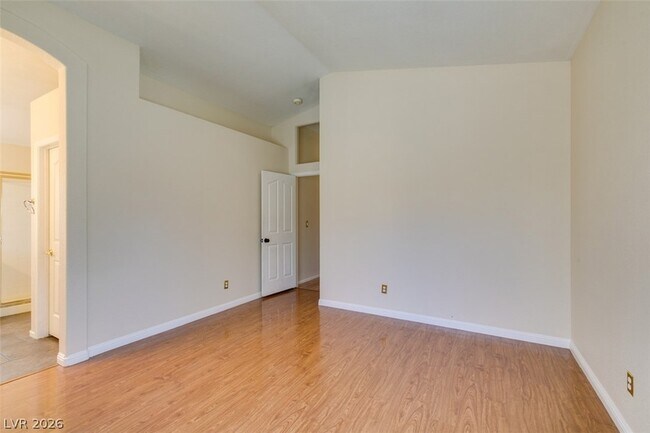 Building Photo - 8168 W Gilmore Ave