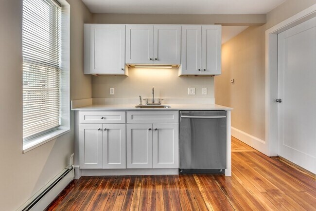 Building Photo - 8 Shetland St