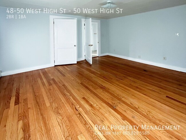 Building Photo - Pet-Friendly 2BD Apartment with Sunroom an...