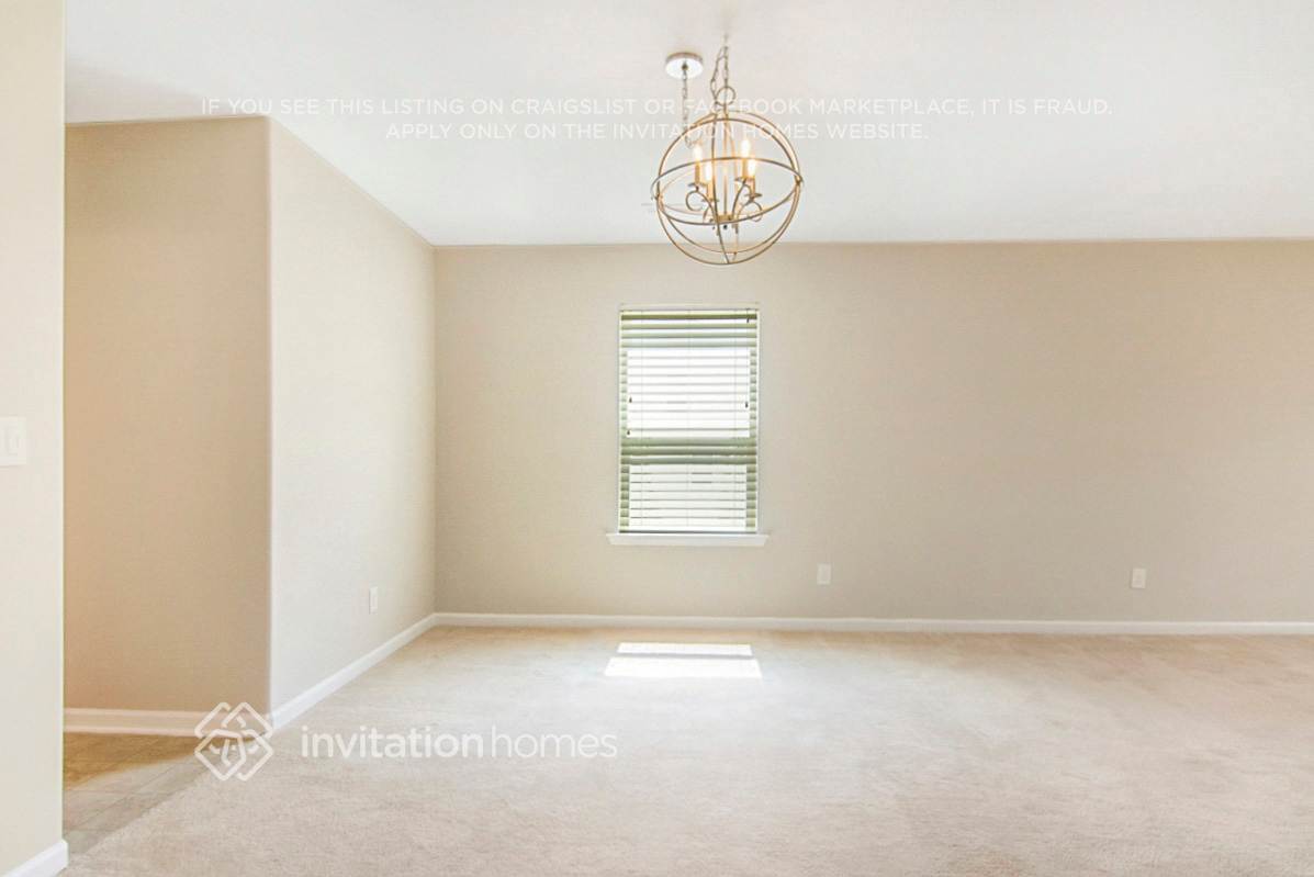 Building Photo - 181 Sequoia Dr