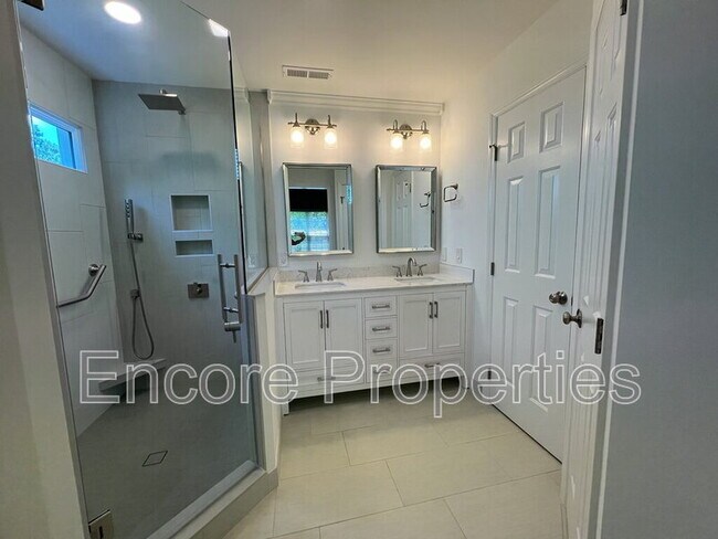 Building Photo - 108 Braxberry Way