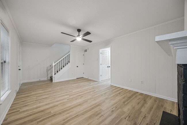Building Photo - 6137 Quince Rd