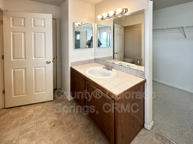 Building Photo - 2289 Gilpin Ave