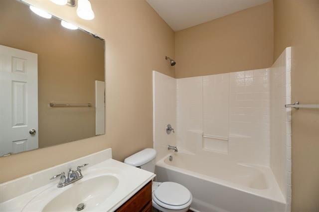 Building Photo - 2510 Sedona St