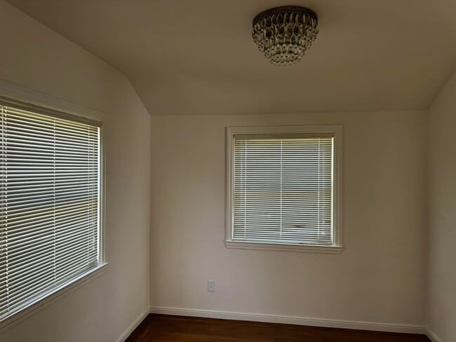 Building Photo - Home for rent in Curtis Park