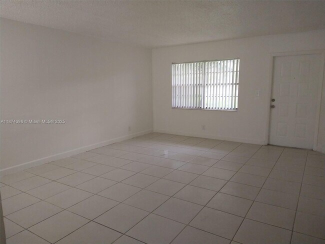 Primary Photo - 4160 NW 21st St