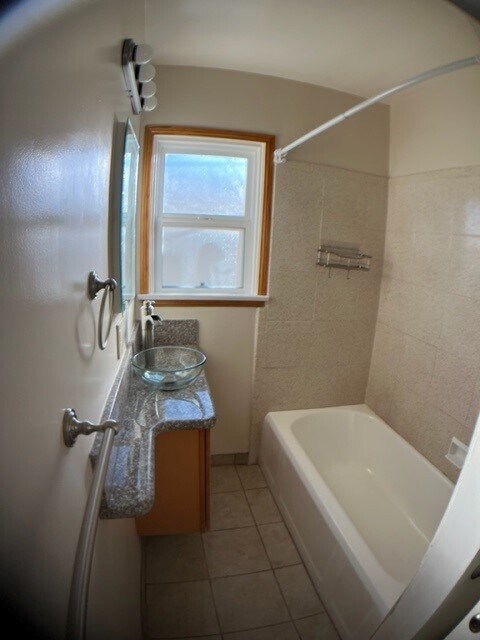 Bathroom - 4375 Overland Ave