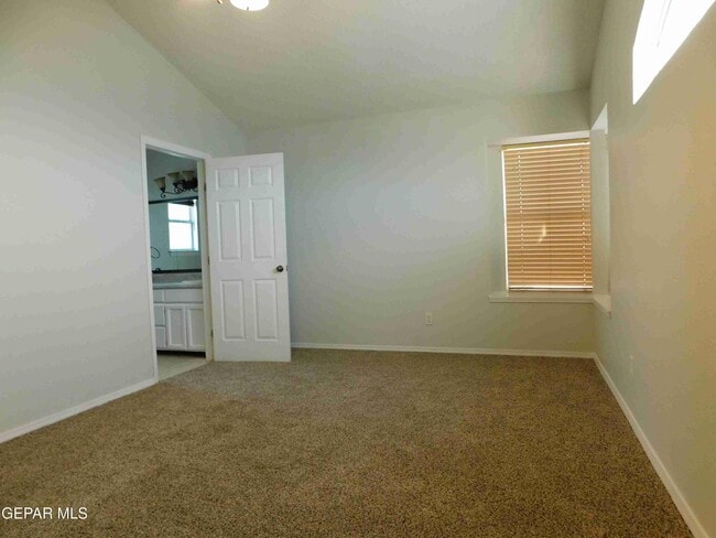 Building Photo - 5025 Ballinger Dr