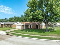 Building Photo - 10217 Ironwood Ln