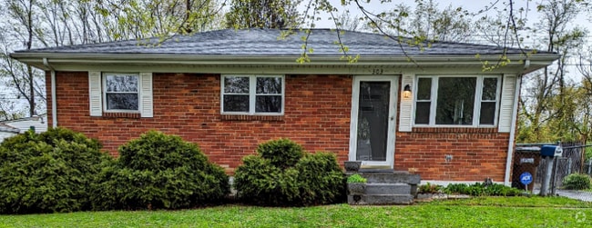 Building Photo - 303 Granvil Dr