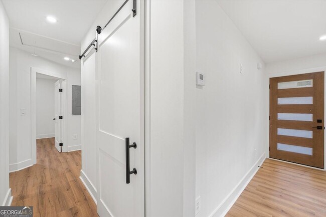 Building Photo - 2353 Clarissa Dr NW