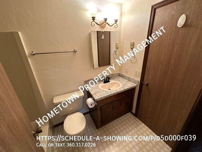 Building Photo - 2 Bedroom 1 Bath Duplex in Hawks Prairie. ...