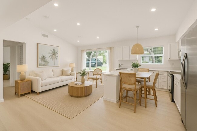 Building Photo - 121 S Lake Dr