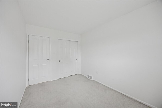 Building Photo - 4000 Lyman Dr