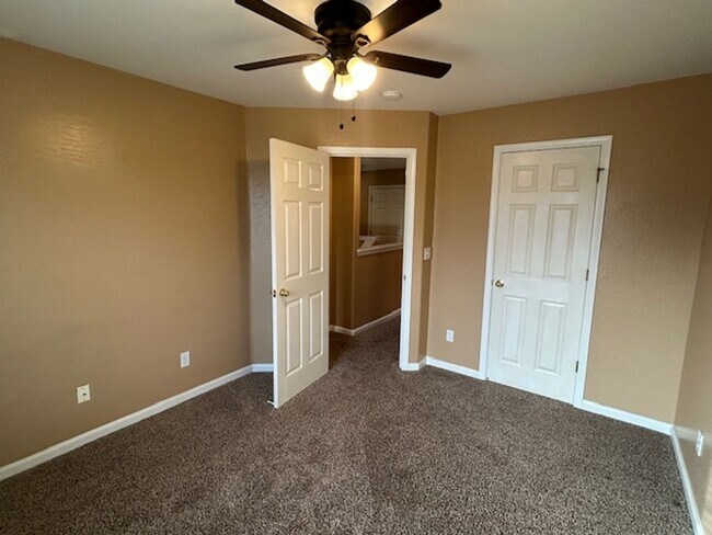 Building Photo - 4 Bedroom 2.5 Bathroom in NW Visalia with a Pool!! Just in Time for Summer!!!