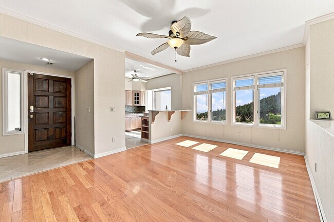 Building Photo - 680 Ridgeside Dr