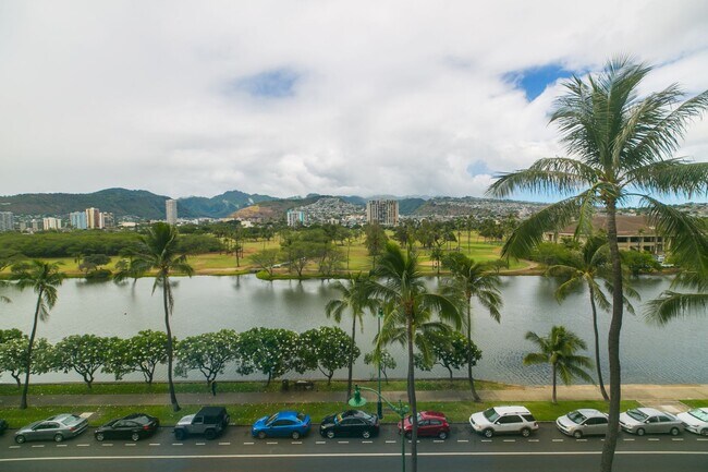 Building Photo - ? Spacious 2-Bedroom Condo at Fairway Manor – Incredible Value Near Waikiki! ?