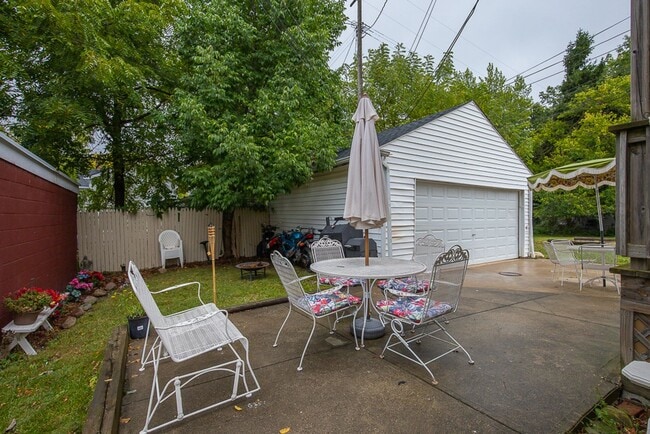 Building Photo - 3333 Desota Ave