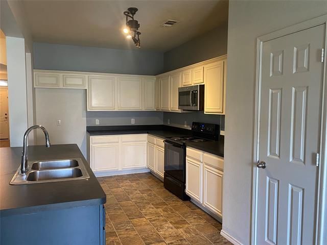 Building Photo - 601 Fireberry Dr