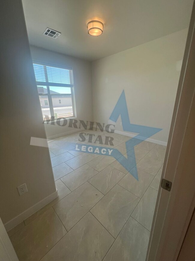 Building Photo - Stunning 2025-built rental in highly desirable Sonoma Ranch — 4 bed / 3 bath