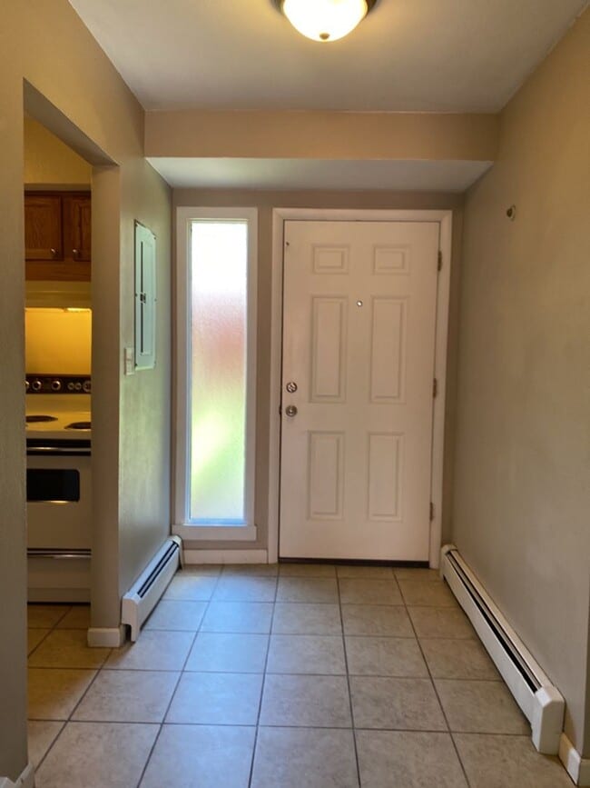 Building Photo - 1625 W Elizabeth St