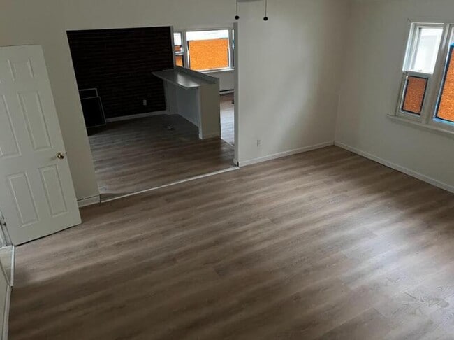 Building Photo - 195 Campbell Park