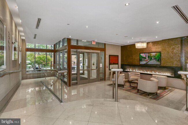 Building Photo - Incredible 11th Floor 2BR/2BA Condo (including reserved garage parking) in Vibrant Mount Vernon T...