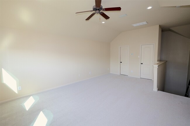 Building Photo - 17311 Quiet Shores Dr
