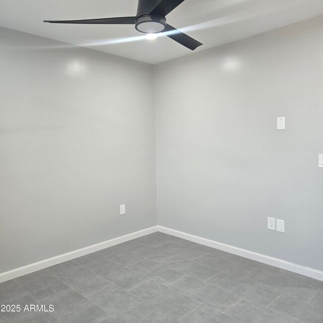 Building Photo - 18441 N 31st Ave