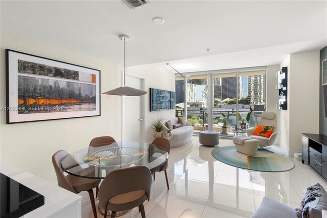 Building Photo - 92 SW 3rd St