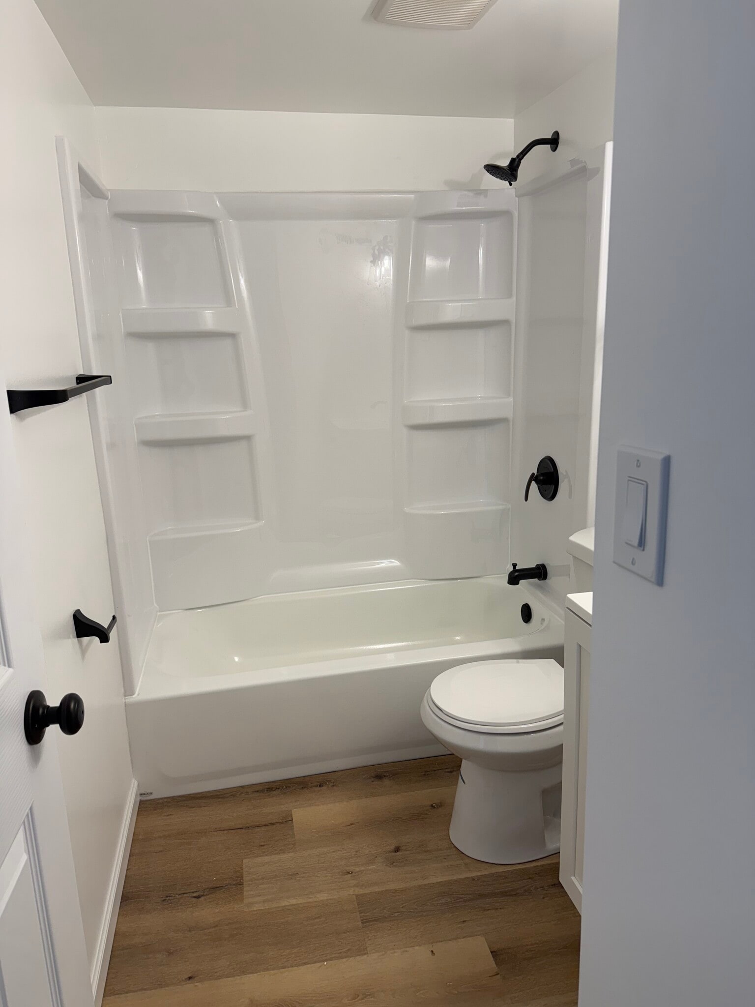 Building Photo - 673 W Factory St