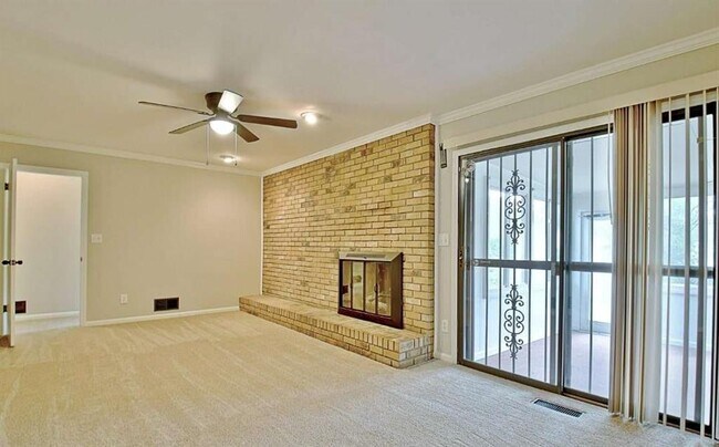 Building Photo - 4710 Navaho Cir